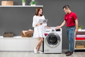 Vệ sinh máy giặt thường xuyên là điều vô cùng cần thiết để kéo dài tuổi thọ của thiết bị